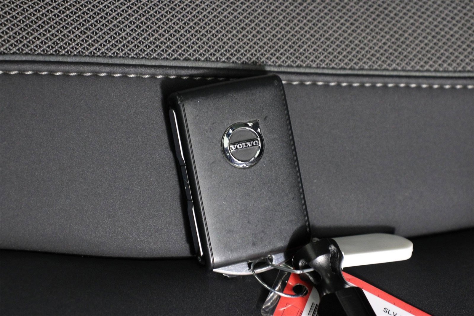 Certified 2023 Volvo C40 Recharge Core w/ Climate Package image 31