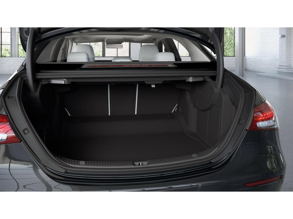 Used 2023 Mercedes-Benz E 350 4MATIC Sedan image 7