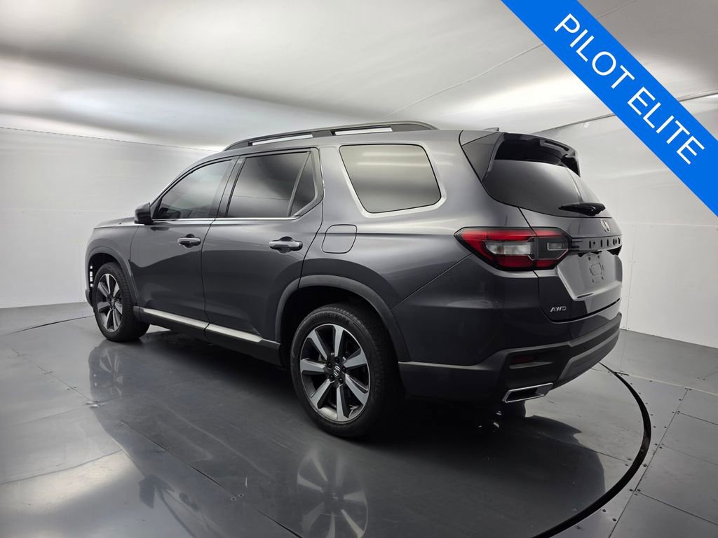 Used 2023 Honda Pilot Elite image 6