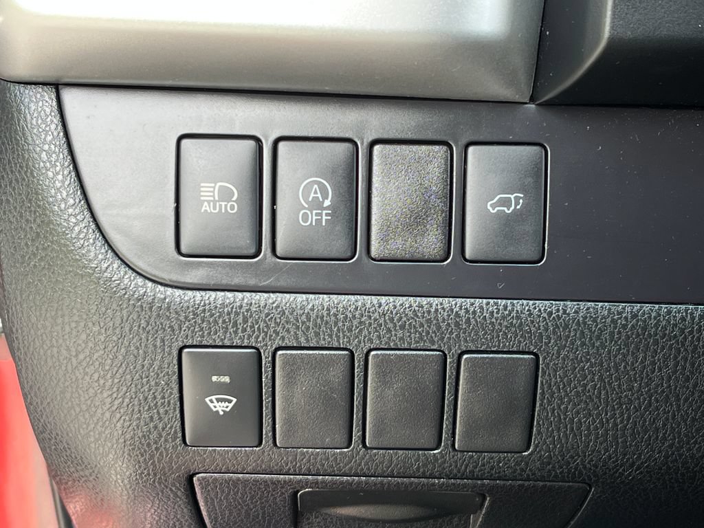 Used 2018 Toyota Highlander Plus AWD/4WD image 27