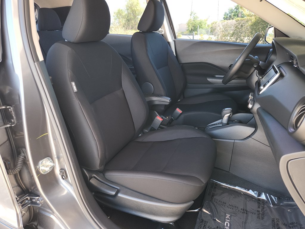 Used 2025 Nissan Kicks Play S FWD image 16