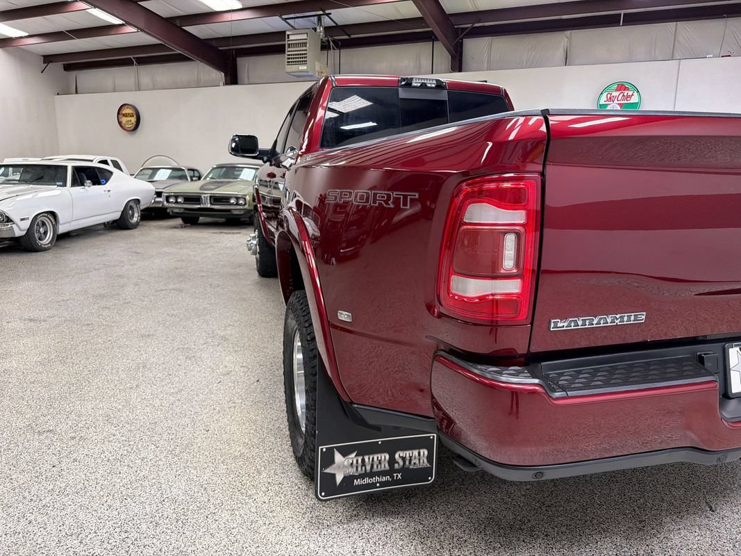 Used 2022 RAM 3500 Laramie AWD/4WD image 15