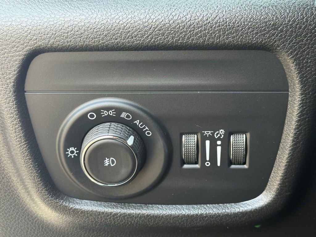 Certified 2024 Jeep Grand Cherokee Limited image 29