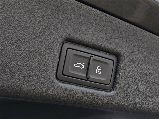 New 2026 Audi SQ5 Prestige AWD/4WD image 25
