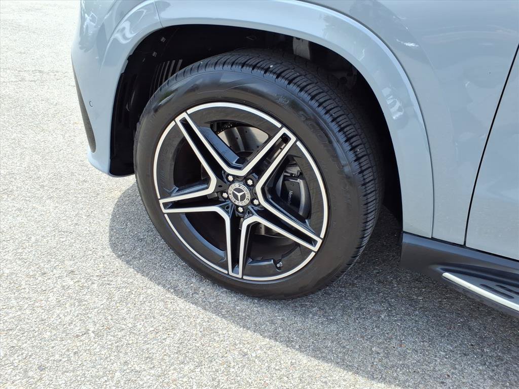 Certified 2025 Mercedes-Benz GLS 450 4MATIC image 9