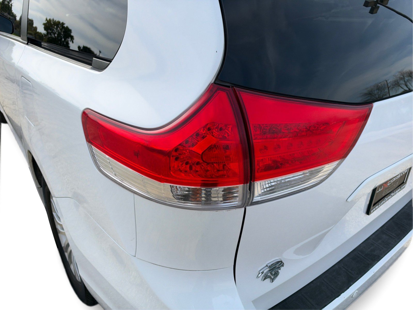 Used 2014 Toyota Sienna XLE FWD image 34