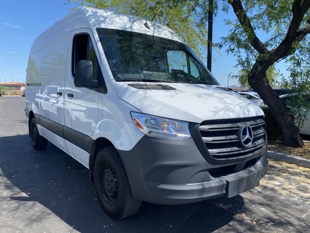 Used 2025 Mercedes-Benz Sprinter 2500 image 4
