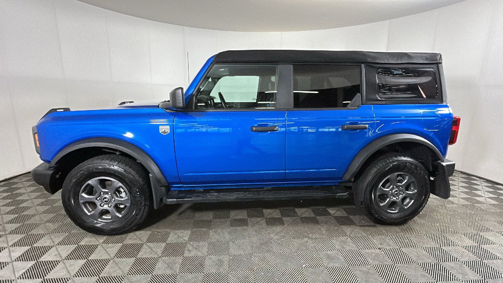 Used 2024 Ford Bronco Big Bend AWD/4WD image 6