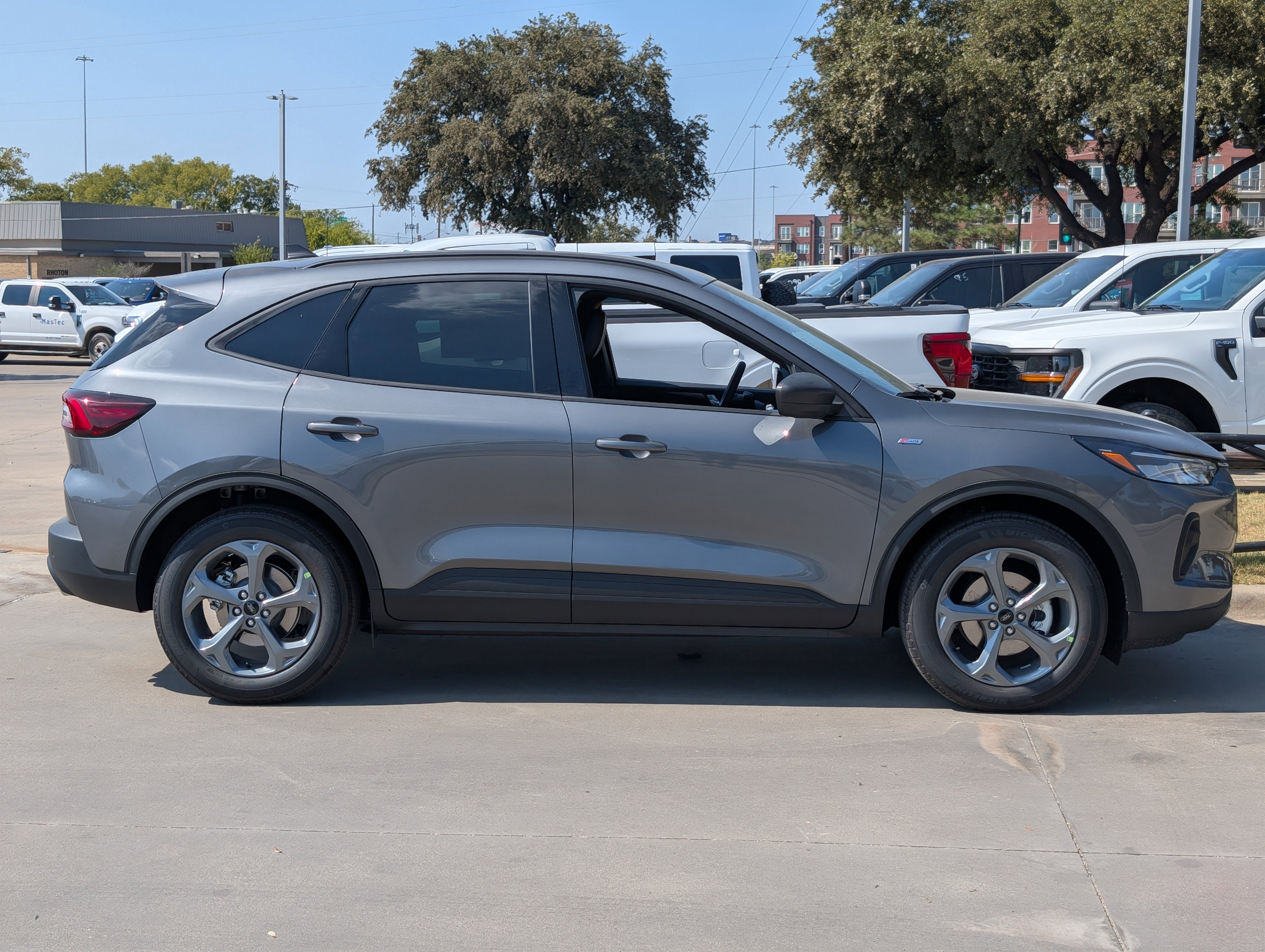 New 2026 Ford Escape ST-Line w/ Tech Pack #1 FWD image 3
