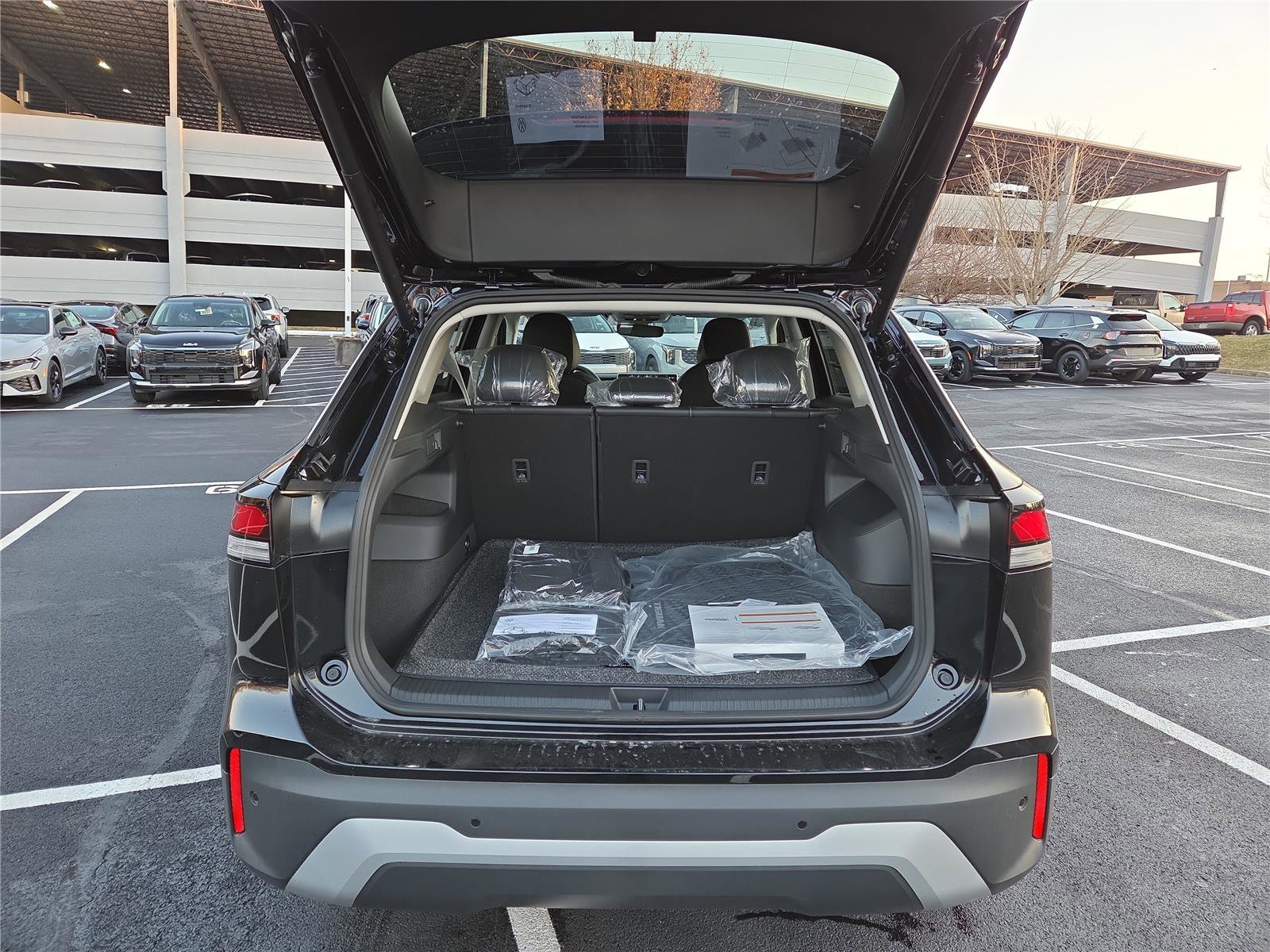 New 2026 Volkswagen Tiguan SE image 5