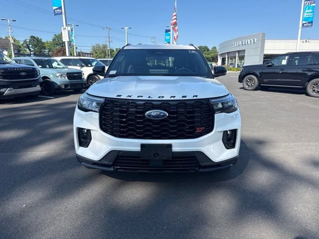 Certified 2025 Ford Explorer ST AWD/4WD image 2