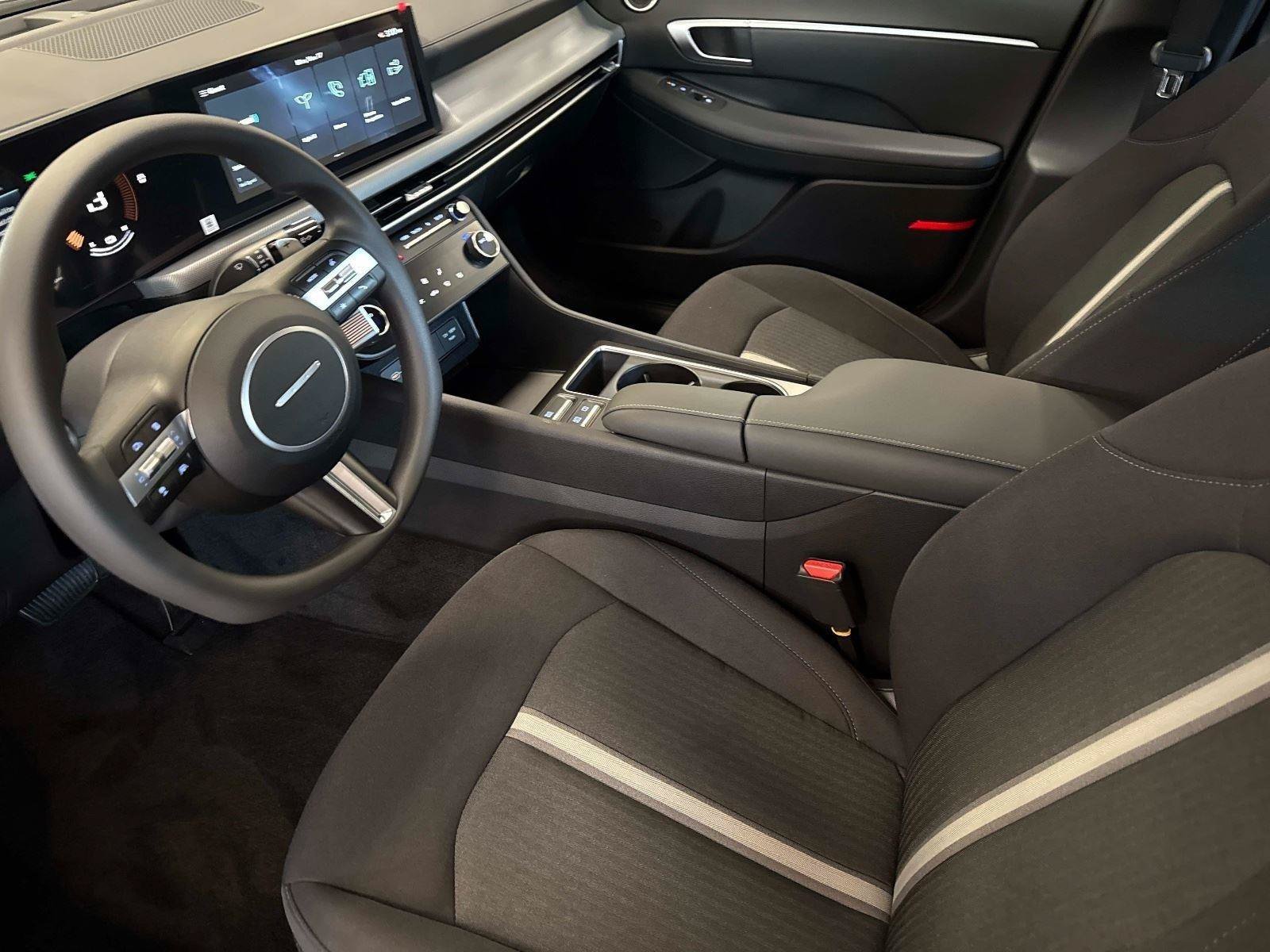 New 2026 Hyundai Sonata Blue FWD image 21