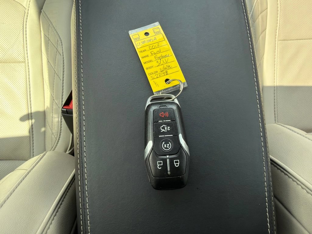 Used 2017 Ford Explorer Platinum AWD/4WD image 28