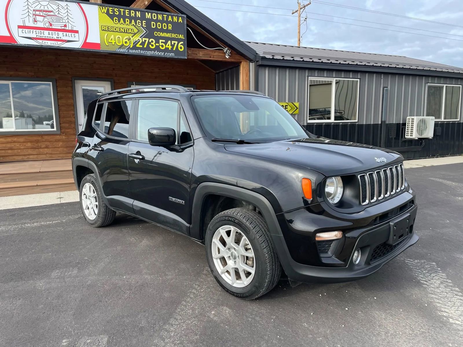 Used 2020 Jeep Renegade Latitude w/ Cold Weather Group image 2