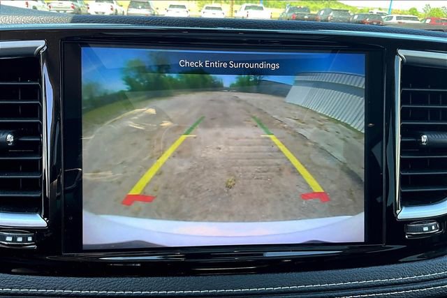 Used 2023 Chrysler Pacifica Limited image 15