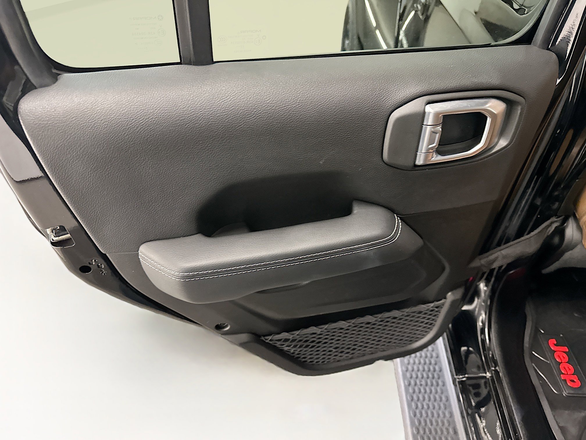 Used 2023 Jeep Wrangler Unlimited Sahara AWD/4WD image 26