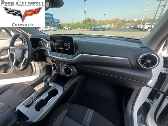 Used 2023 Chevrolet Blazer LT image 28