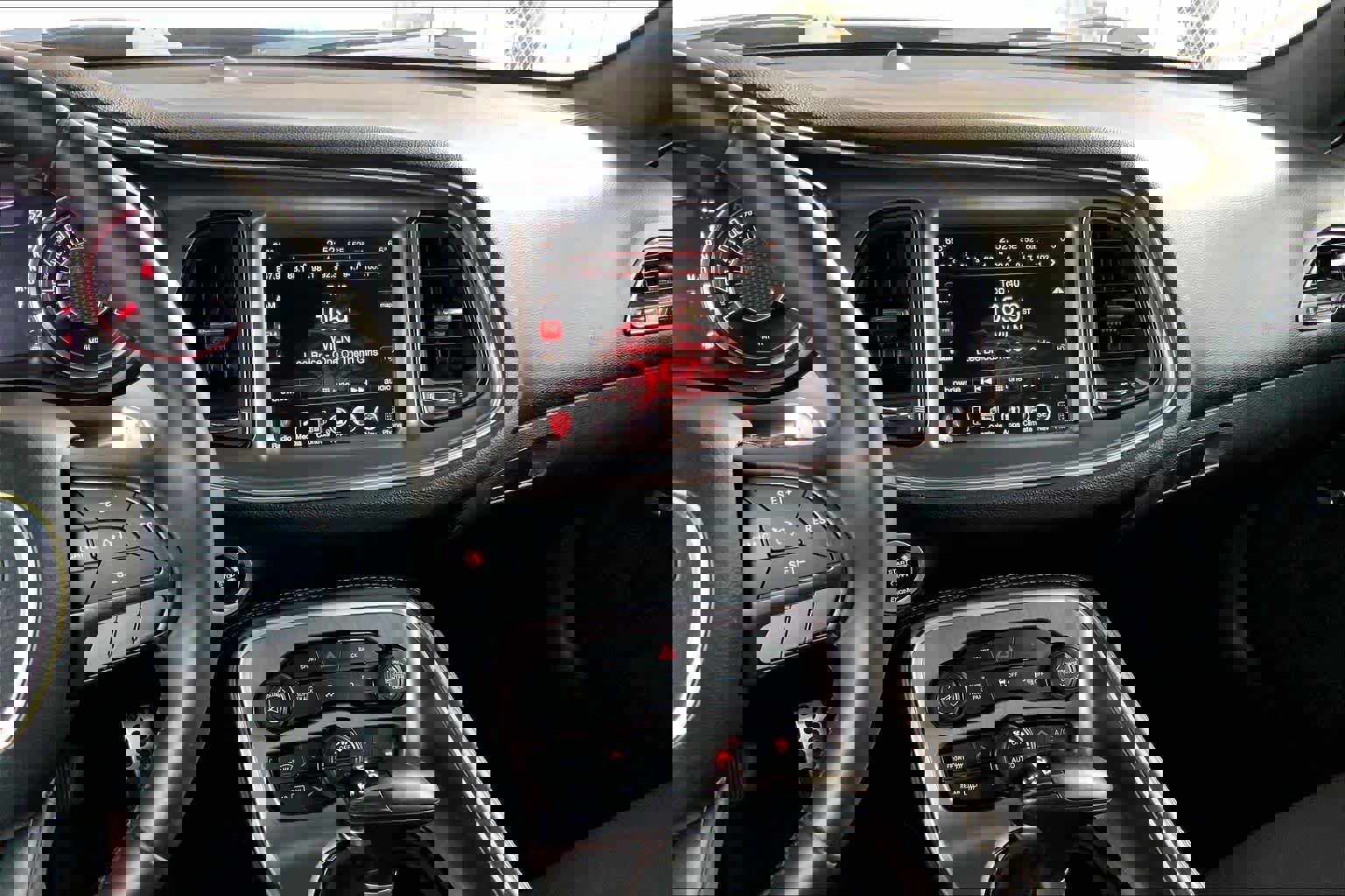 Used 2015 Dodge Challenger SXT w/ Sound Group image 7