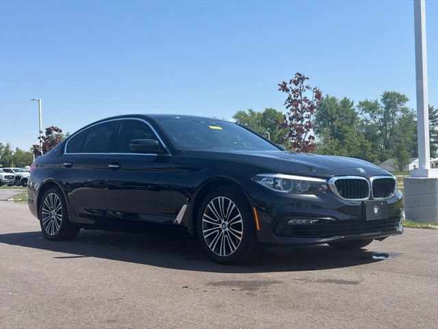 Used 2018 BMW 530e xDrive AWD/4WD image 1