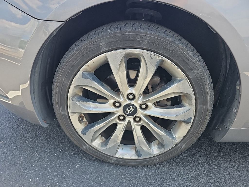Used 2011 Hyundai Sonata SE FWD image 3