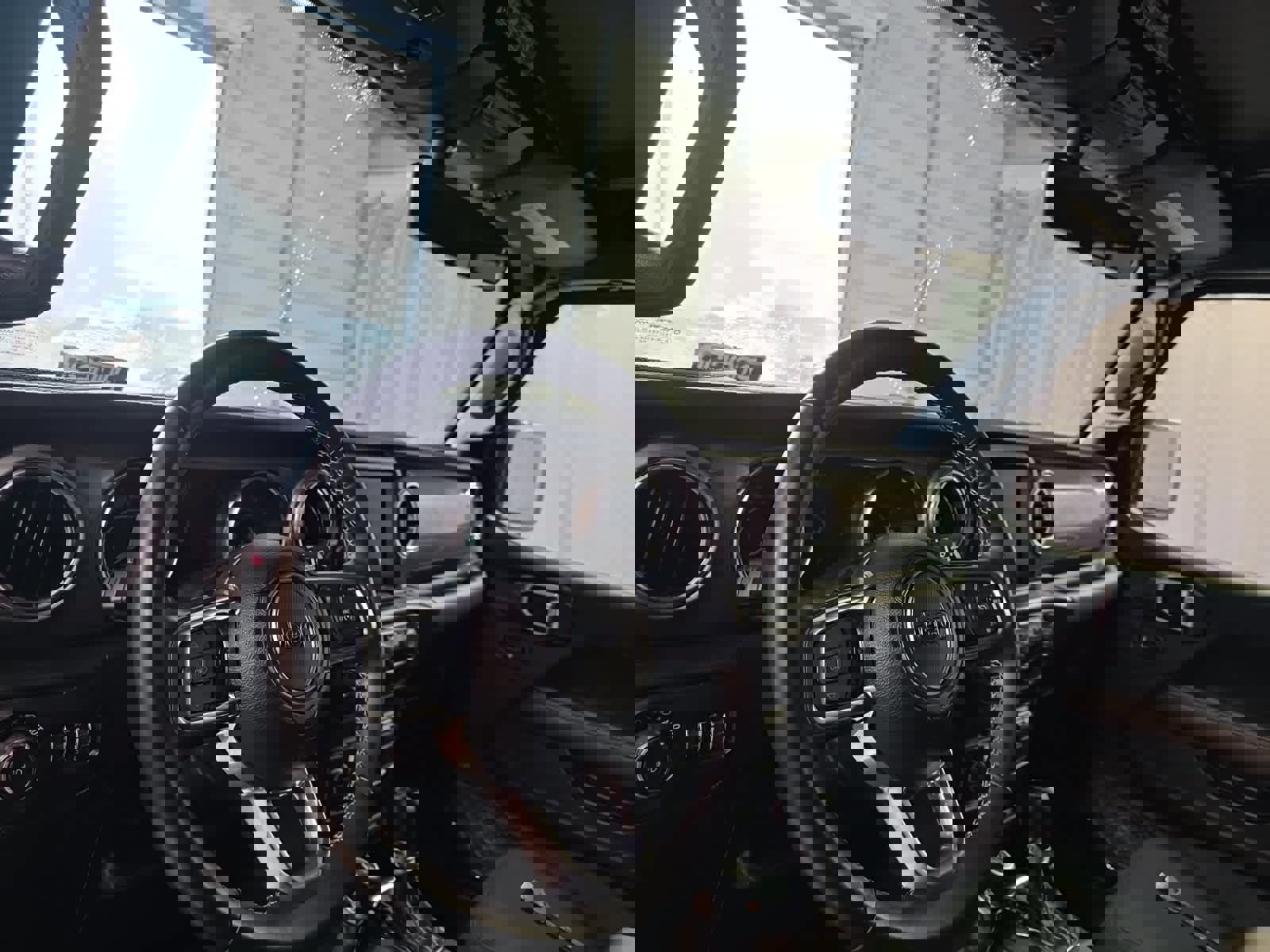 Used 2022 Jeep Wrangler Unlimited Sahara image 18