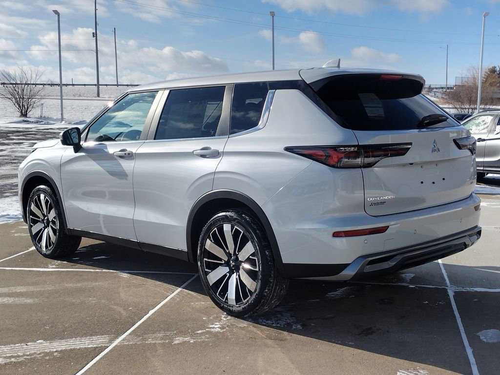 New 2026 Mitsubishi Outlander SE image 19