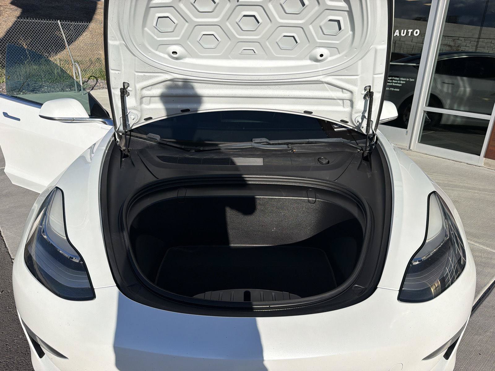 Used 2018 Tesla Model 3 Long Range RWD image 24