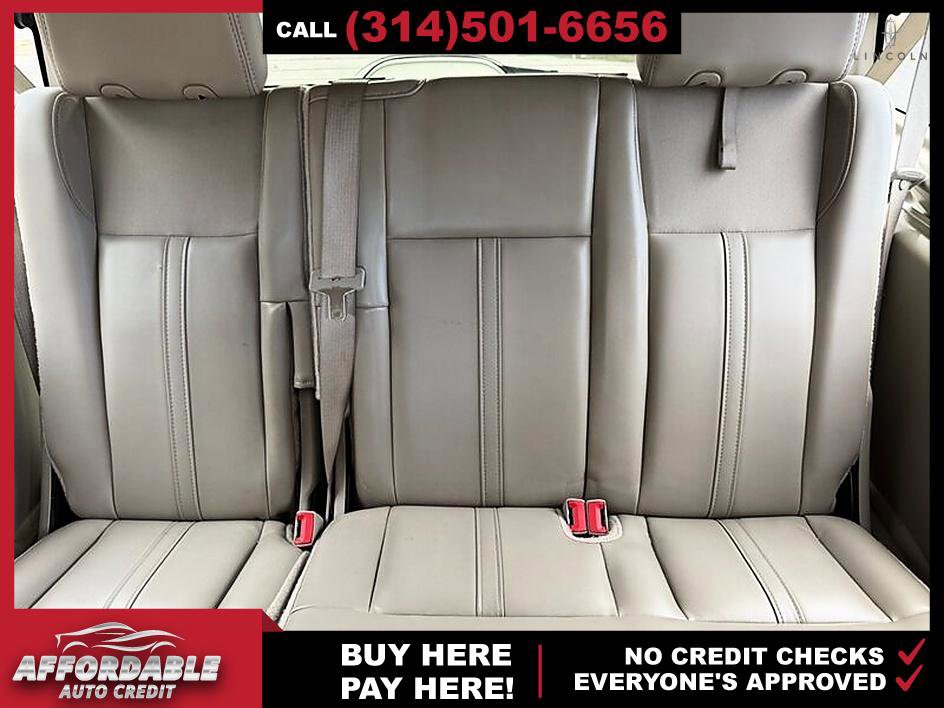 Used 2017 Lincoln Navigator L Select AWD/4WD image 12