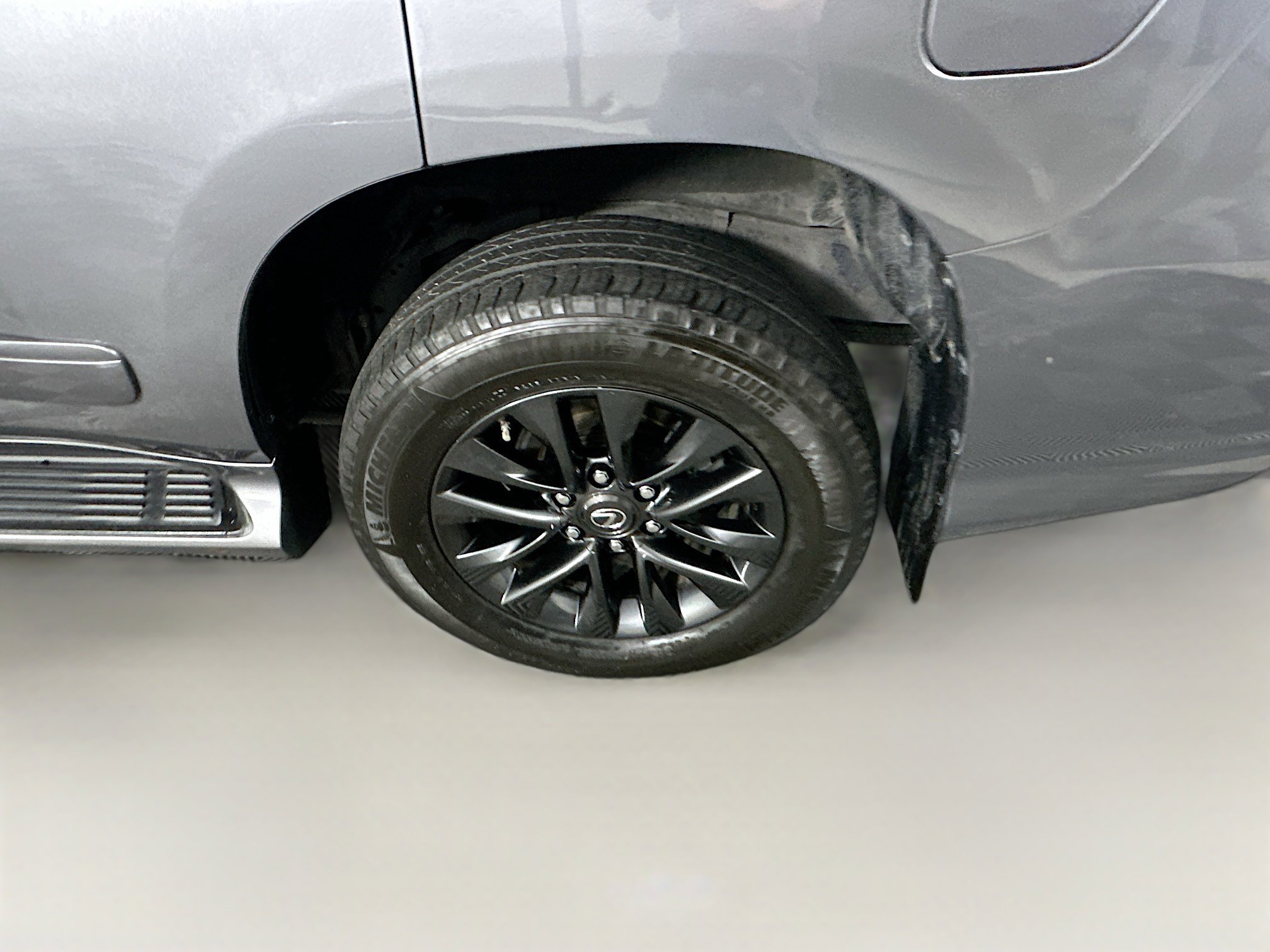 Used 2017 Lexus GX 460 Premium image 11