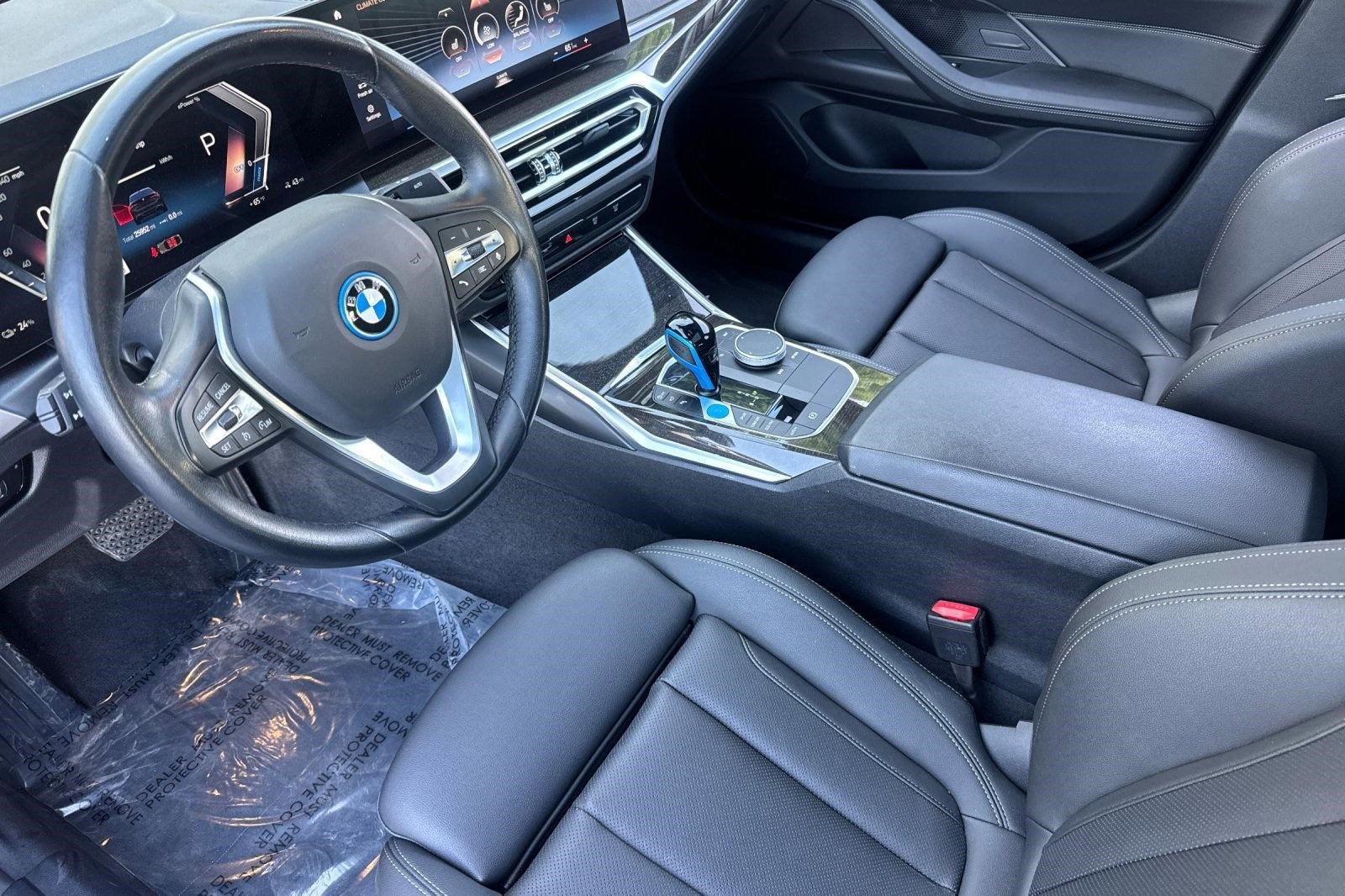 Certified 2023 BMW i4 eDrive35 w/ Parking Assistance Package image 4