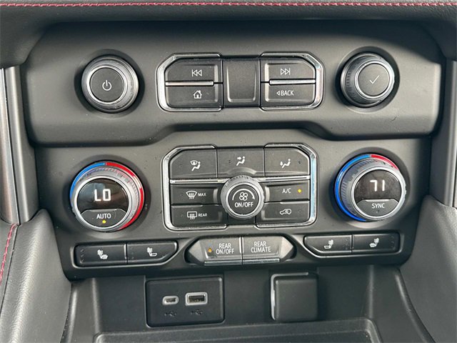 Used 2021 Chevrolet Suburban RST image 26