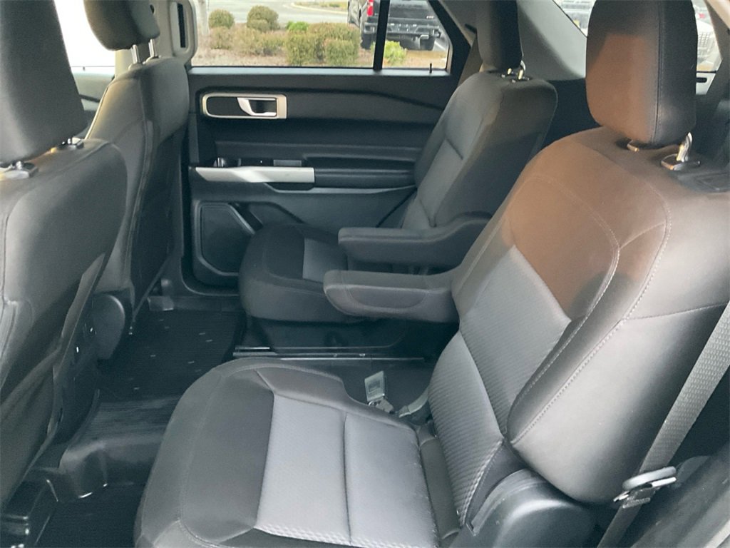 Used 2023 Ford Explorer XLT image 24