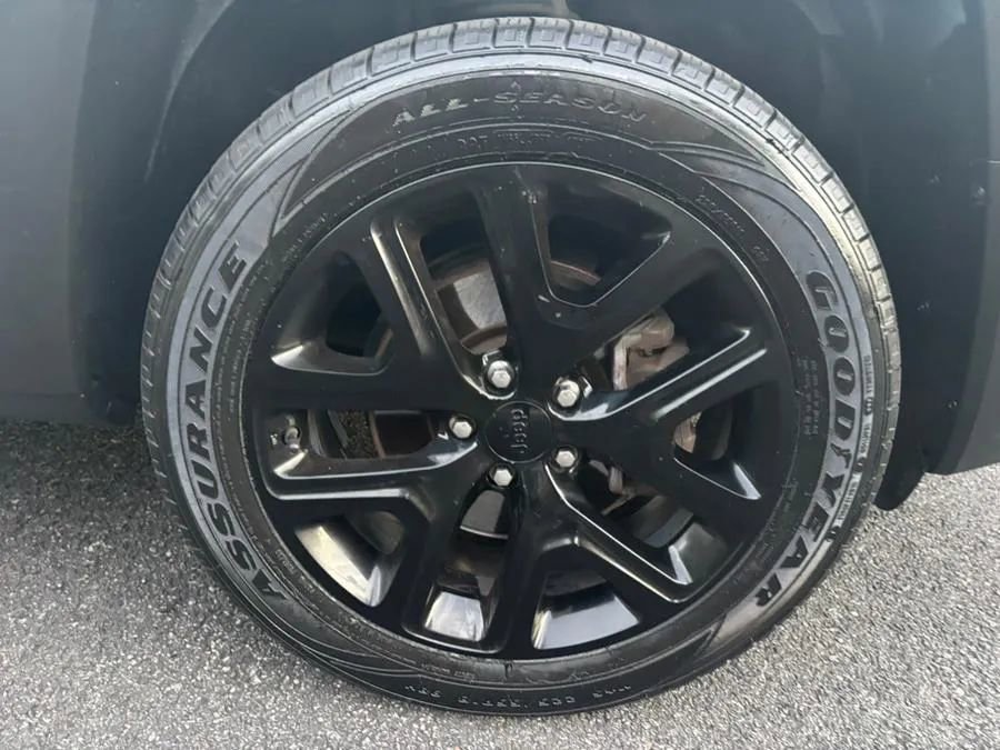 Used 2017 Jeep Renegade Altitude image 28