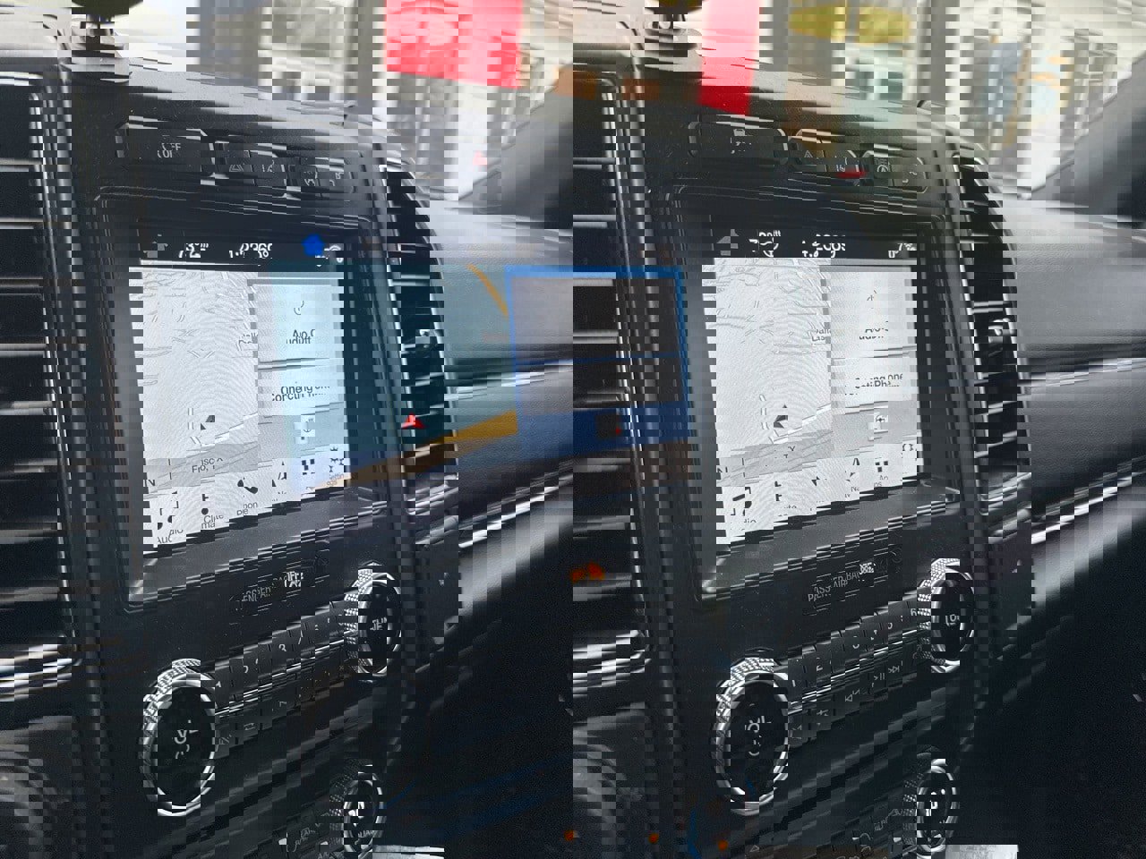 Used 2018 Ford Expedition Limited w/ Equipment Group 302A image 12