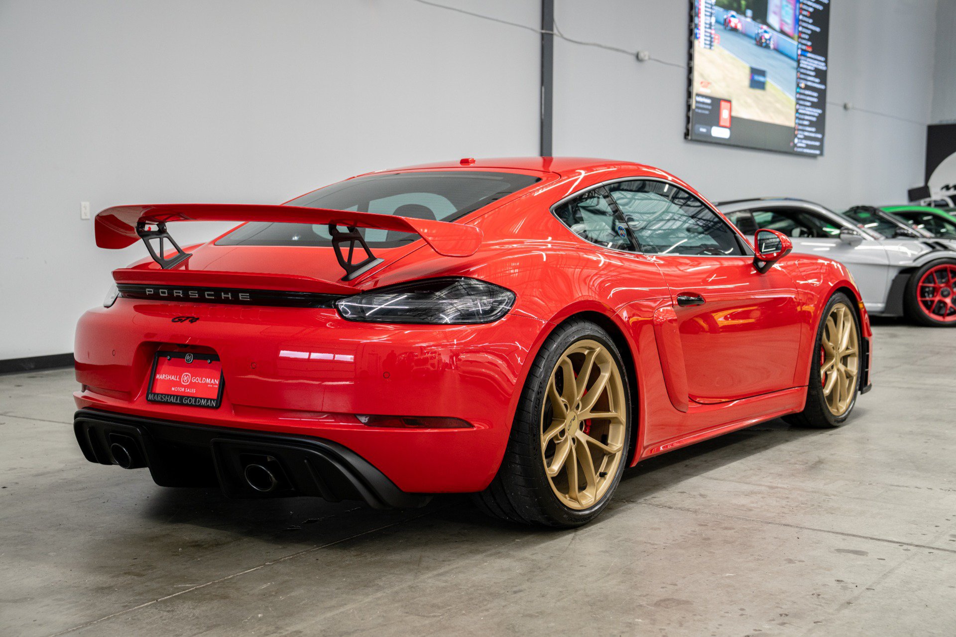 Used 2020 Porsche 718 Cayman GT4 RWD image 8