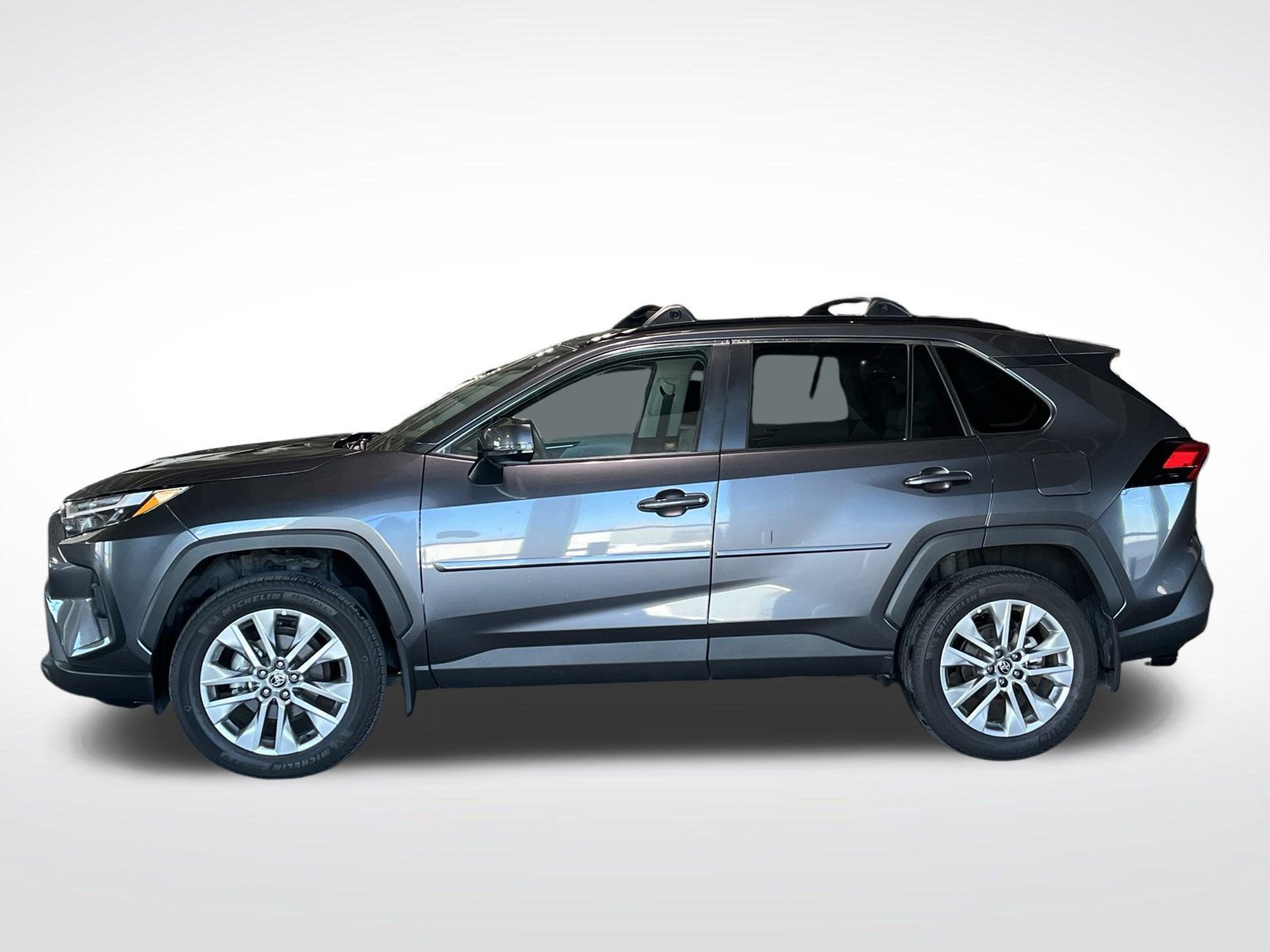 Used 2025 Toyota RAV4 XLE Premium w/ Weather Package AWD/4WD image 7