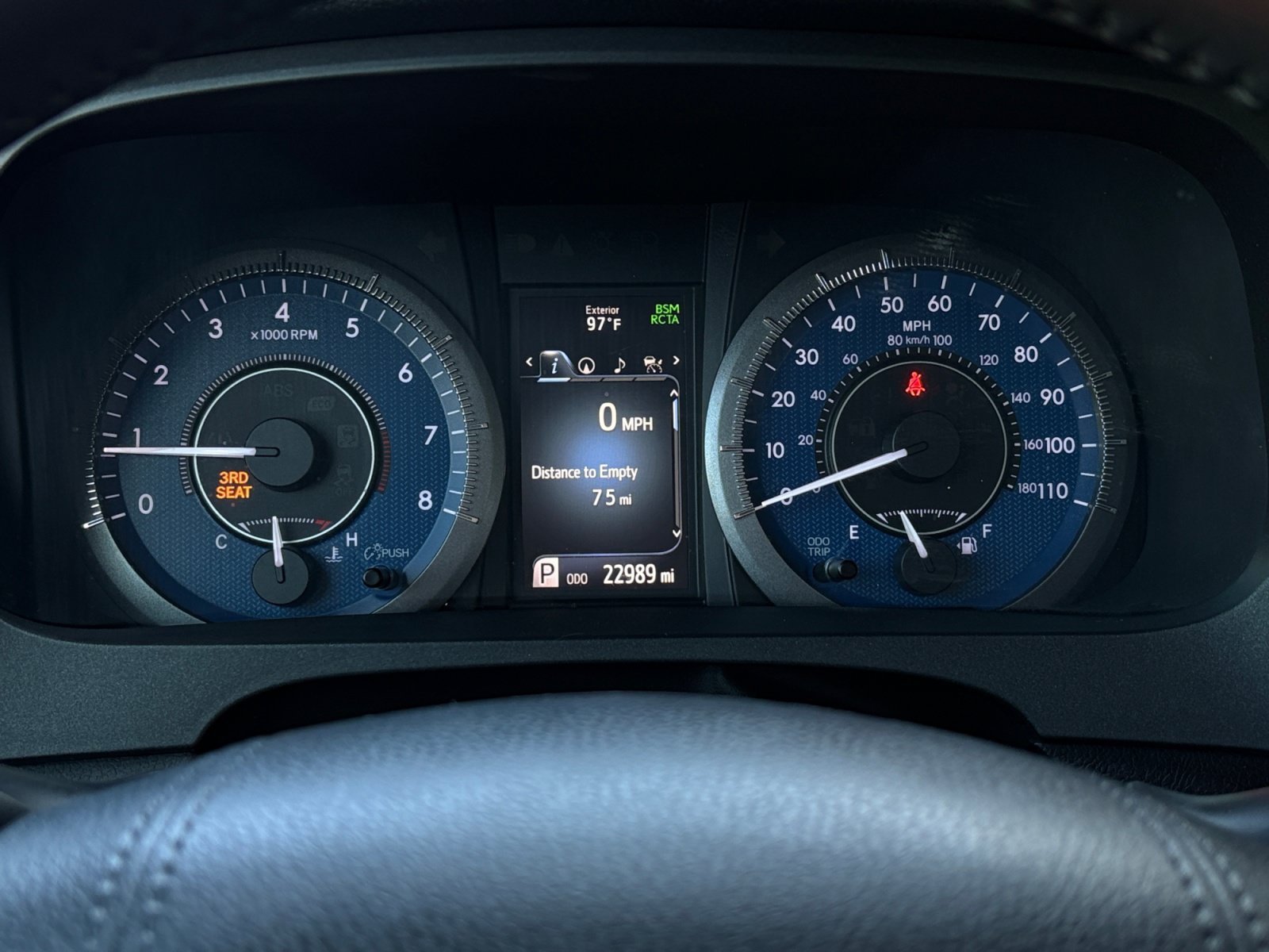 Used 2019 Toyota Sienna Limited Premium FWD image 2