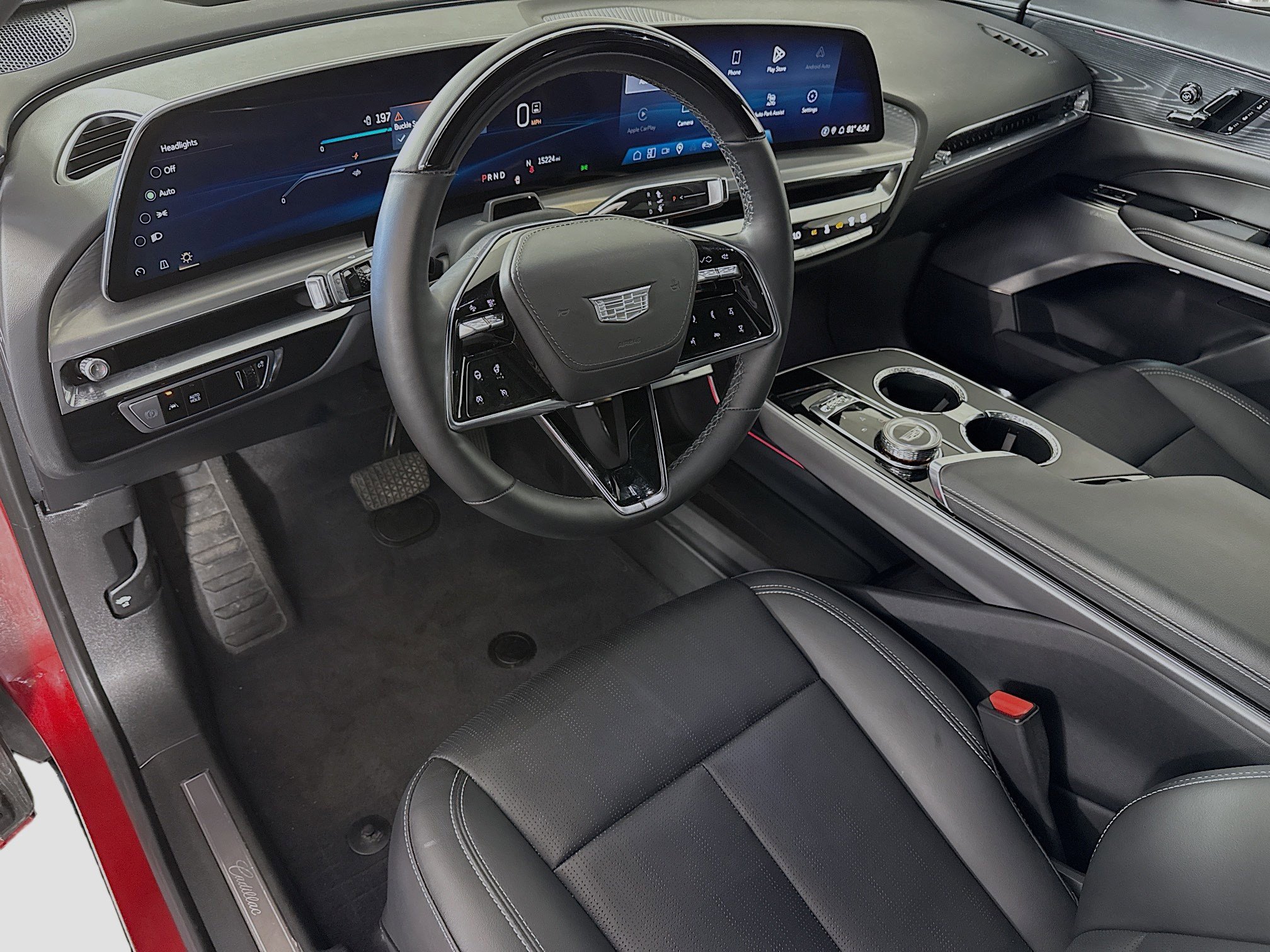 Used 2024 Cadillac Lyriq Luxury w/ LPO, Floor Liner Package AWD/4WD image 23