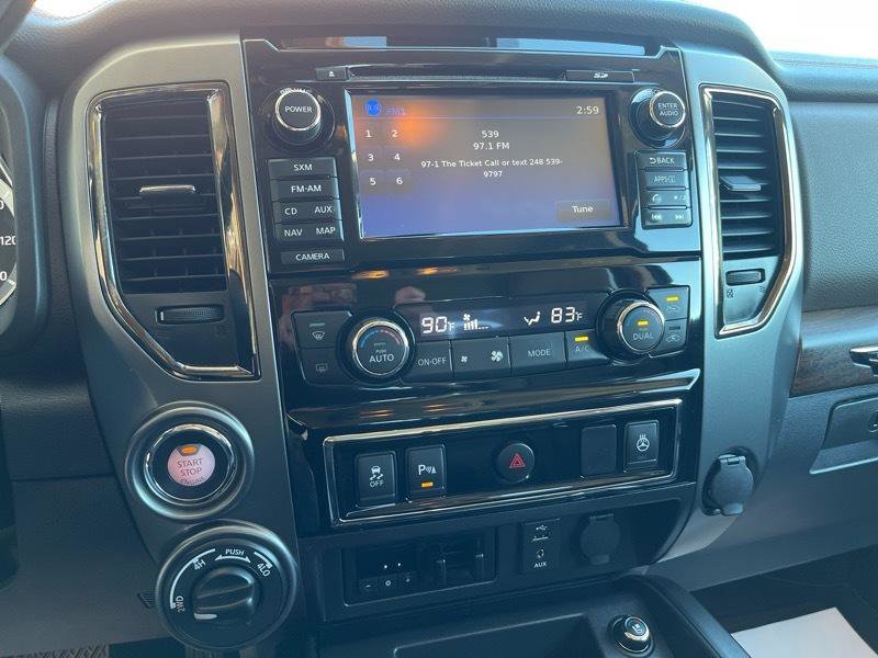 Used 2016 Nissan Titan Platinum Reserve image 32