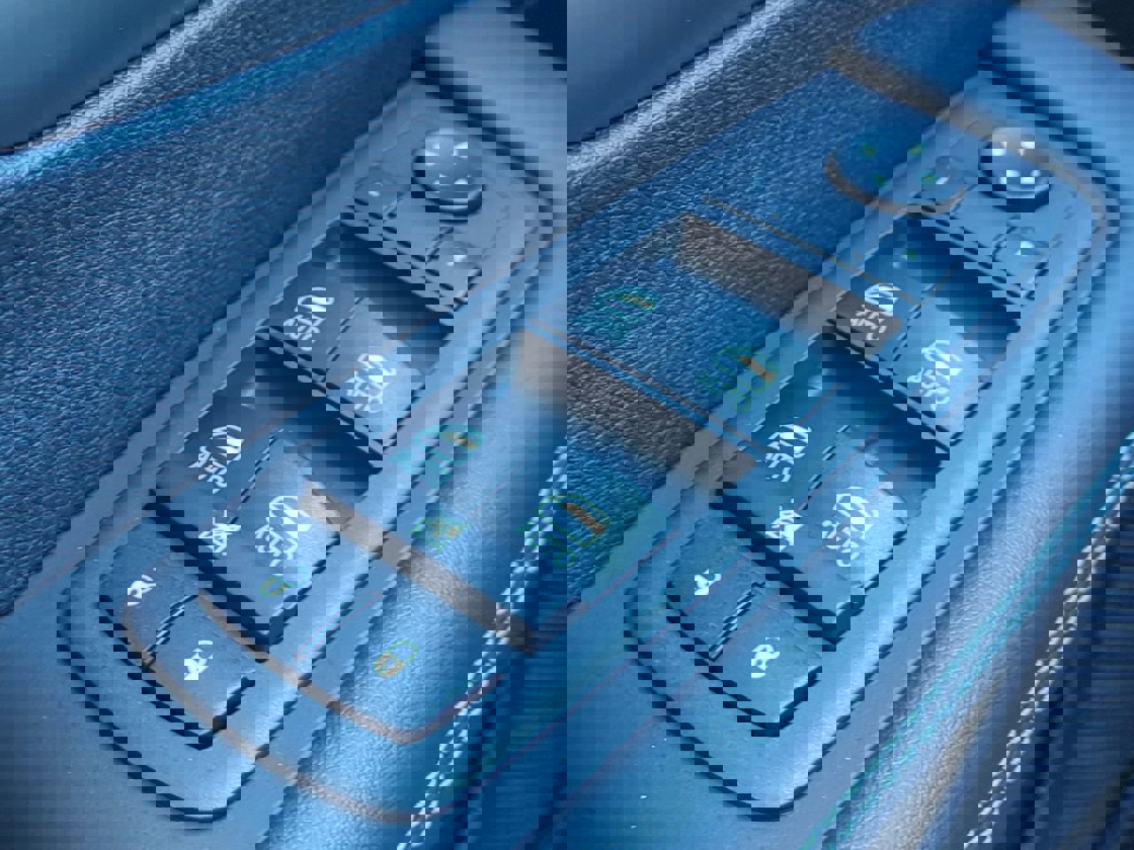 Certified 2025 Chrysler Pacifica Select image 22