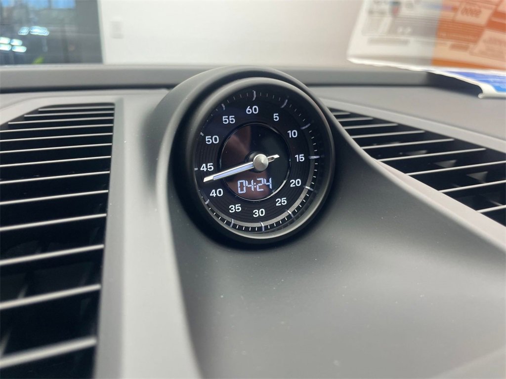 New 2025 Porsche Macan 4S Electric image 11