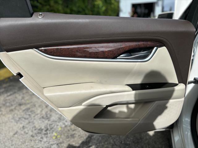 Used 2017 Cadillac XTS Luxury w/ Driver Awareness Package image 16