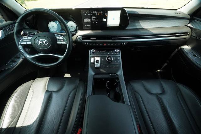Used 2024 Hyundai Palisade Limited FWD image 11