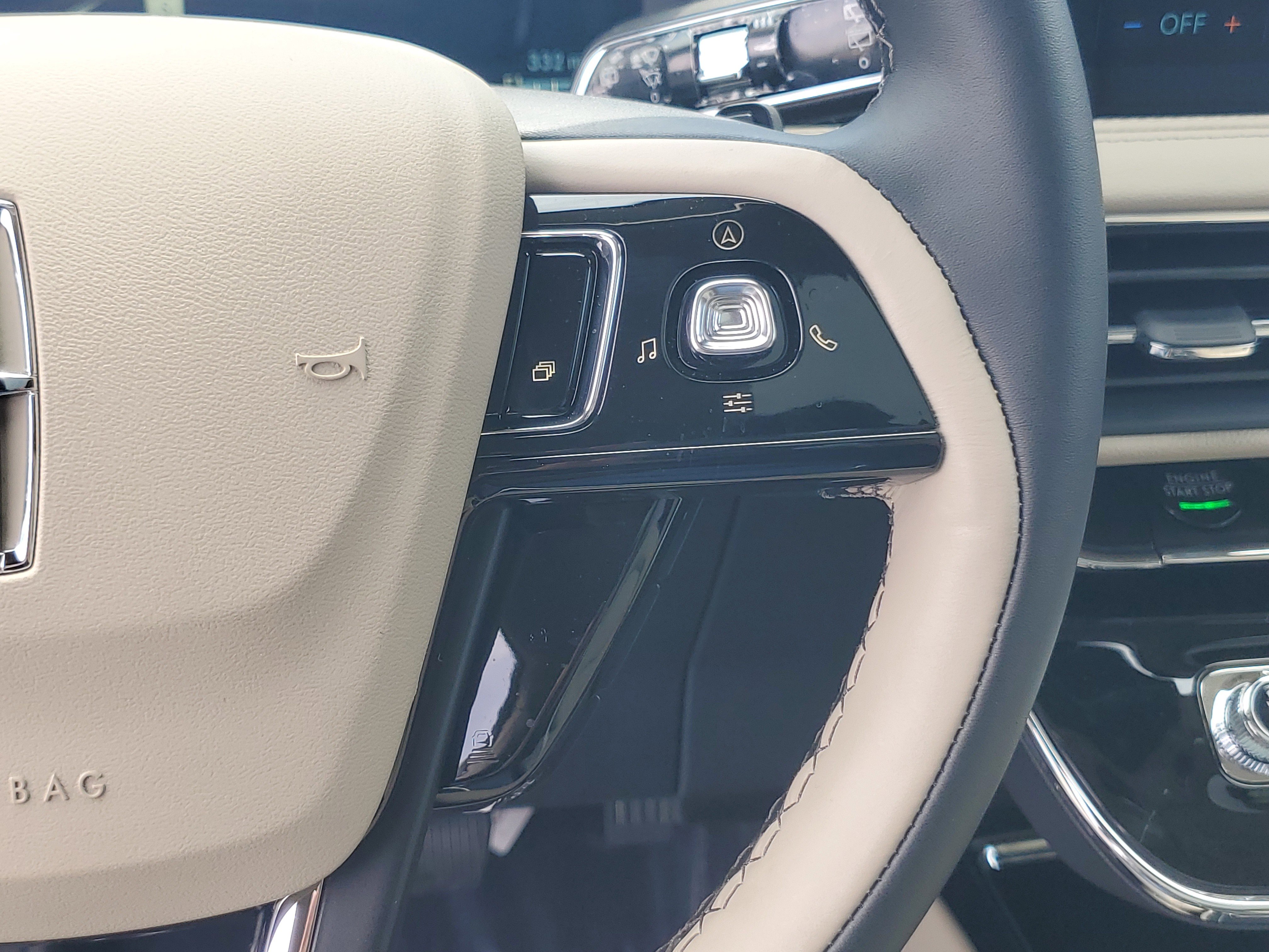 New 2026 Lincoln Corsair Premiere AWD/4WD image 18