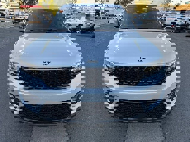 New 2025 Jeep Grand Cherokee Altitude