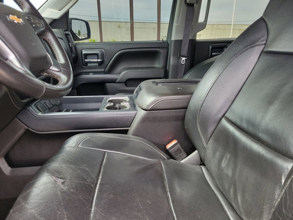 Used 2017 Chevrolet Silverado 1500 LTZ Z71 w/ LTZ Plus Package AWD/4WD image 17