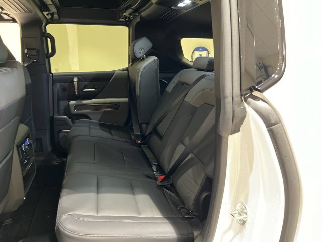 Used 2025 GMC Hummer EV 2X AWD/4WD image 23