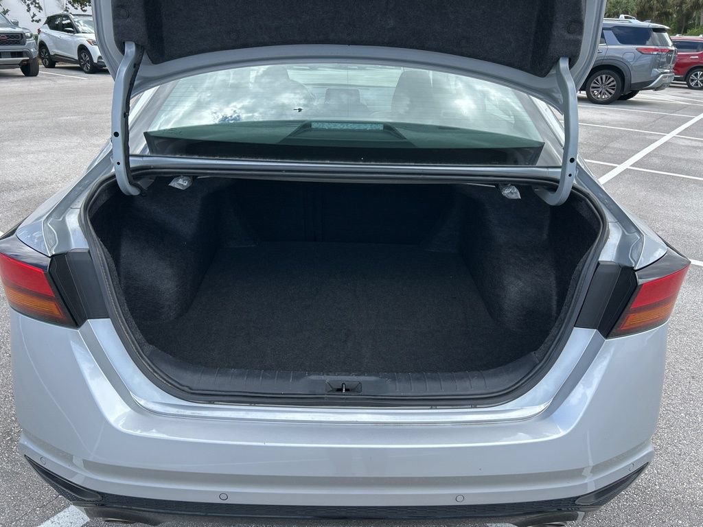 Certified 2025 Nissan Altima 2.5 SR FWD image 50