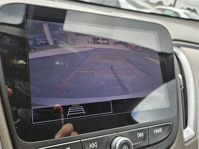 Used 2022 Chevrolet Malibu LT image 21