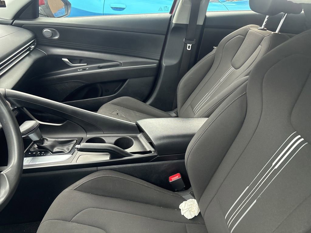 Used 2024 Hyundai Elantra SEL FWD image 4